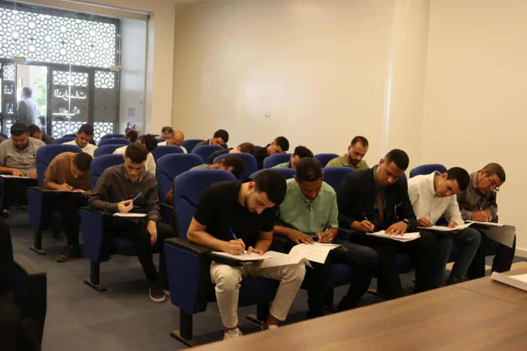 كلية القانون بجامعة مصراتة تجري امتحان المفاضلة لطلاب الدراسات العليا  