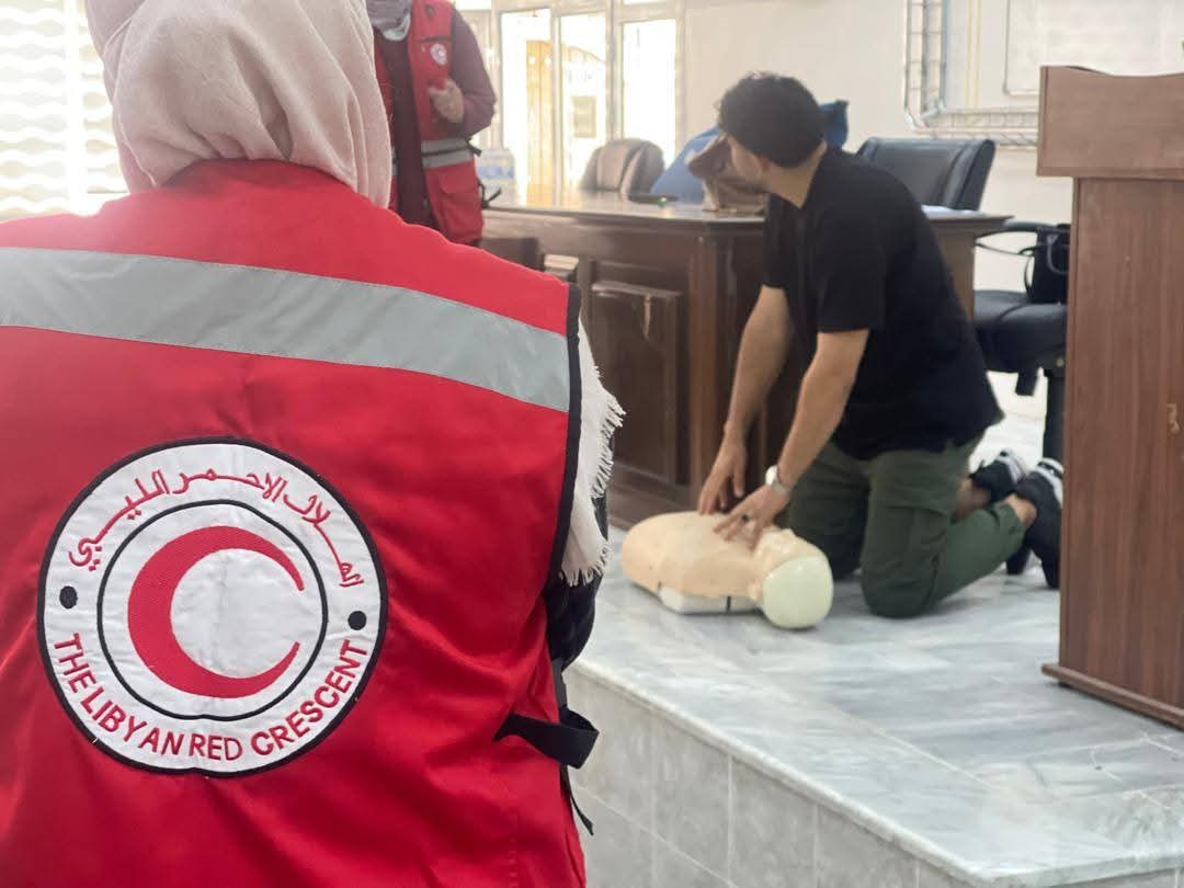 كلية القانون بجامعة مصراتة تنظم دورة تدريبية في مجال الإسعافات الأولية.