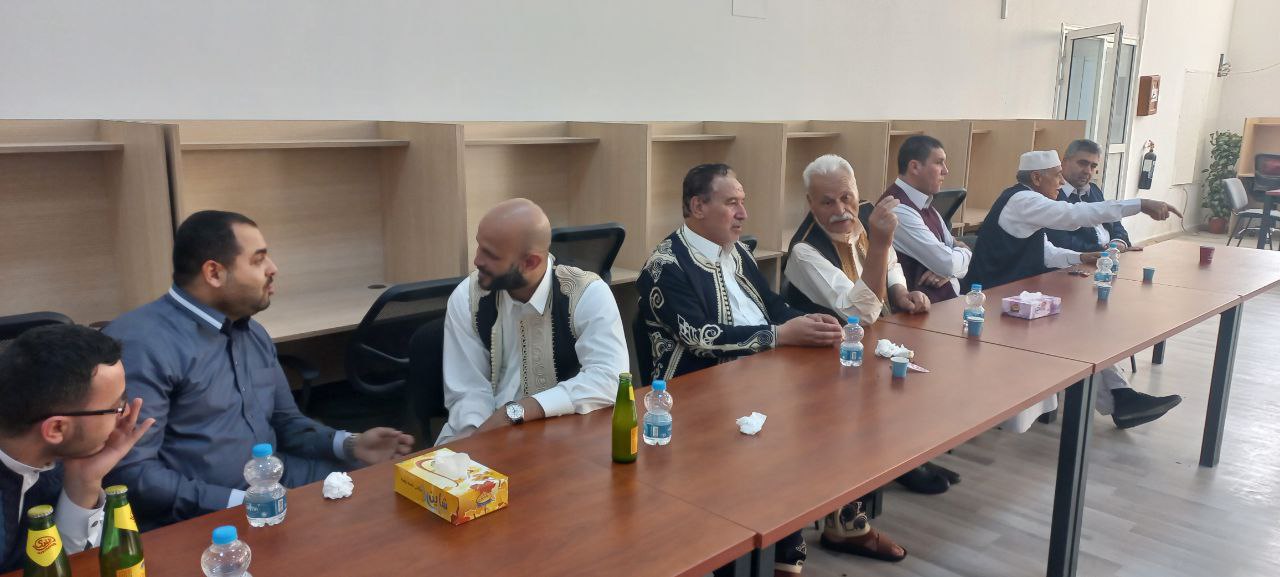 كلية القانون تقيم حفل معايدة بمناسبة عيد الفطر السعيد لمنتسبيها