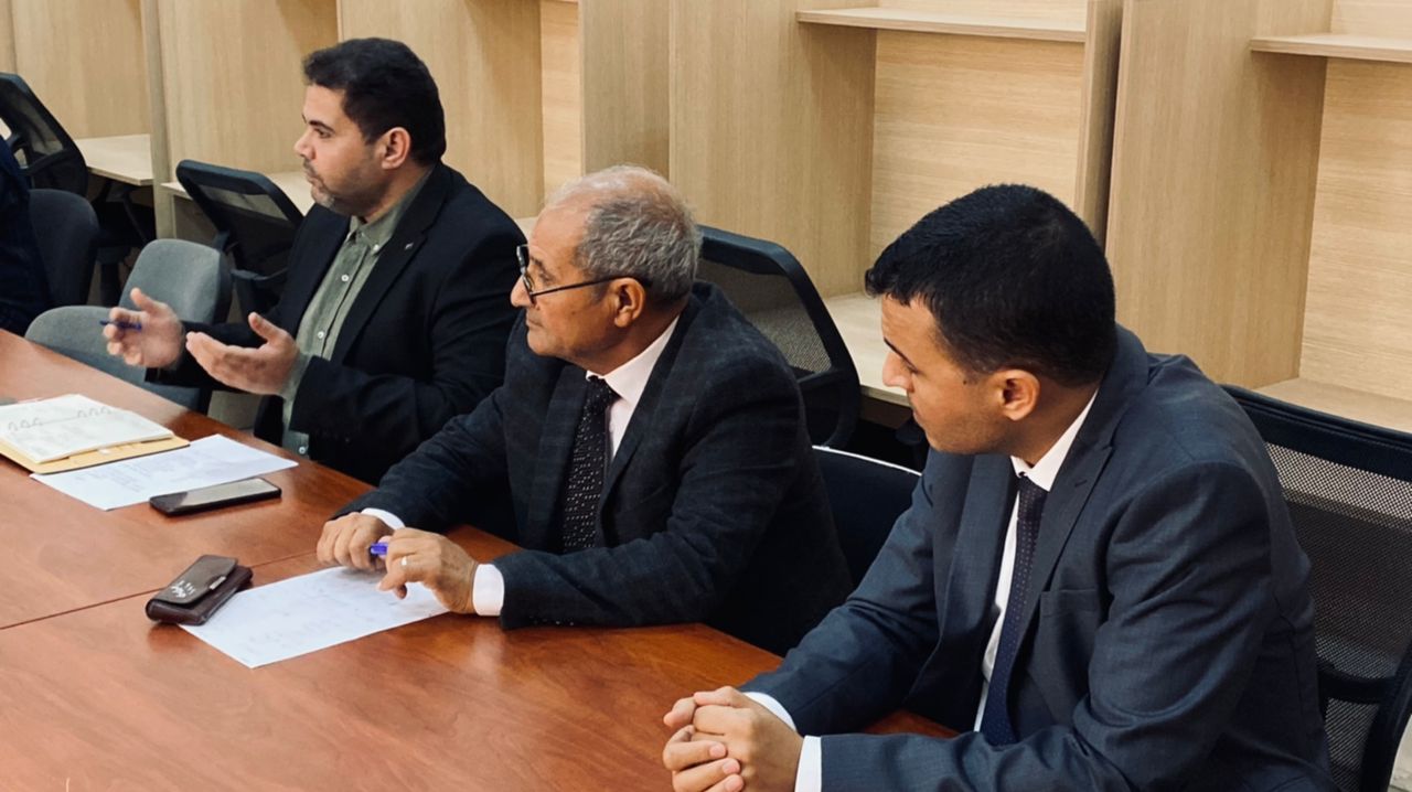 مكتب الدراسات يجتمع بطلاب المرحلة العليا