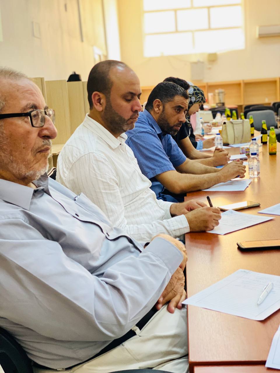 "التنوع المنهجي والتكامل المعرفي" جلسية حوارية بتنظيم الدراسات العليا