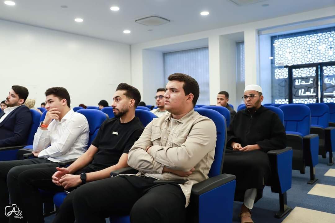 دورة تدريبة بعنوان أصول وآداب القراءة الجادة 