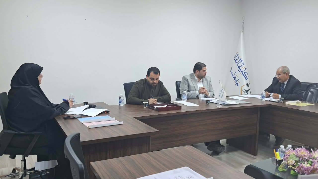 لجنة الدراسات العليا بالكلية تناقش قضايا أكاديمية وإدارية في اجتماع موسع